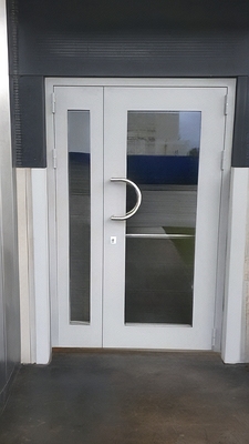 Дверь с остеклением более 25%