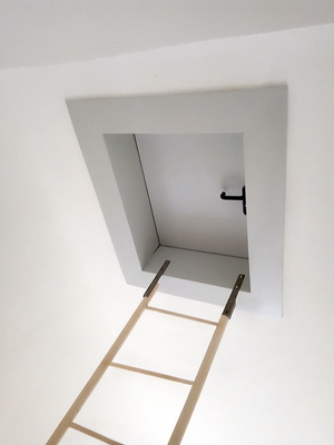 Люк в потолке